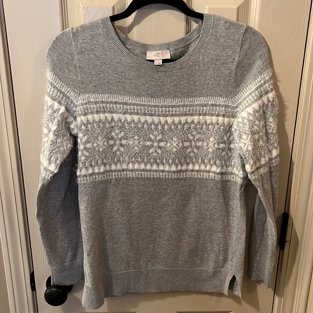 Lightweight sweater